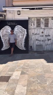 Lebst Du Deinen Moment? 

#germanmusic #deutschrock #deutschpop #musikfürerwachsene #momente