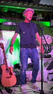 OBERMÖLLER Live 
im “König Garten“! 
Am nächsten Sonntag den 21.06. bin ich wieder vor
Ort und es gibt wieder ein schönes Konzert im König Garten in Cala Ratjada.
Kommt vorbei! 
Ich freu mich auf Euch! #livemusik #calaratjada #hits #königgarten #konzert