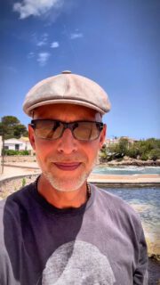 Yeahhh! Das Musikvideo zu meinem neuen Song “Wo sind die Tage” , wurde jetzt schon über 100.000 mal angeschaut und es geht weiter… 💪🏼🎶

Danke für Eure mega geile Unterstützung! 🙏🏼✌🏼🙏🏼

Den Link findet ihr auf meinem Profil in meiner Bio!

#neuveröffentlichung#deutschpop #deutschehits2026  #deutschrock #musikvideo