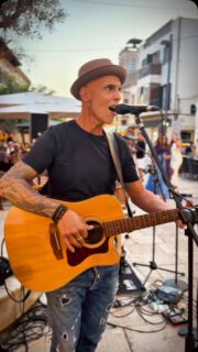 About the weekend…
Ein kleiner Ausschnitt von meinem Konzert in der Bar Sa Cova in Santanyi.
Wundervolle Location mit tollen Menschen!!! Musik verbindet…

“Wo sind die Tage”
Musik & Text: Obermöller 

#unplugged #livemusik #santanyí #mallorca #barsacova