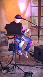 OBERMÖLLER es
“Wo sind die Tage”
 …live in der Bar Sa Cova in Santanyi! 

Mein neuer Song “Wo sind die Tage wird am 08. Mai veröffentlicht! 

Den Presave Link findet Ihr auf meinem Profil! Jeder Presave zählt!!! 

Danke für Eure Unterstützung! 🙏🏼🎶

#livemusic #mallorca #musikfürdieseele #unplugged #live